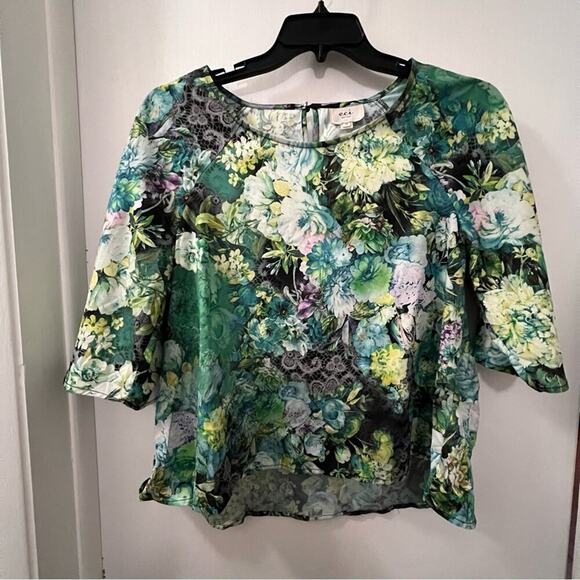 Eci New York Green Floral Top Blouse Size Medium - Picture 1 of 4